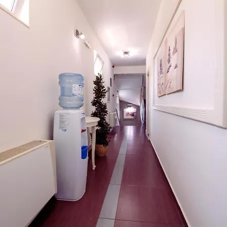 Downtown Apartment *